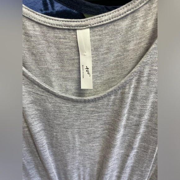 🩶Beautiful Made In The USA YUA S Dress - Picture 3 of 4